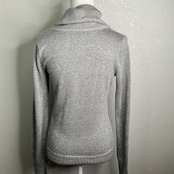 Jones New York Silver Metallic Cowl Neck Long Sleeve Sweater Size Small - Picture 4 of 6